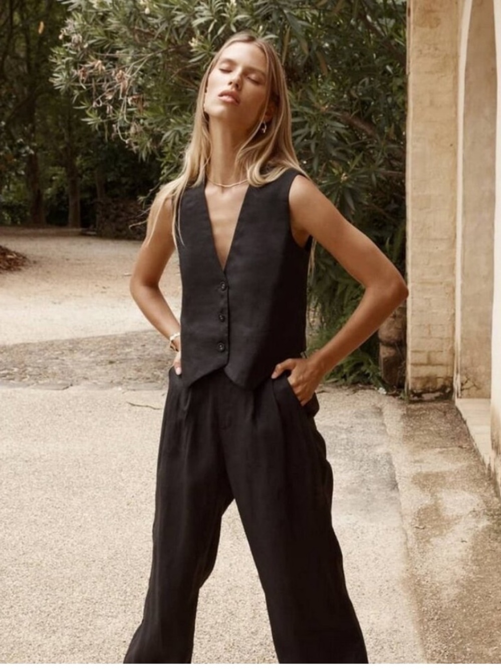 DISSH Black Linen Vest Button Front Layering Sleeveless Modern Contemporary 12